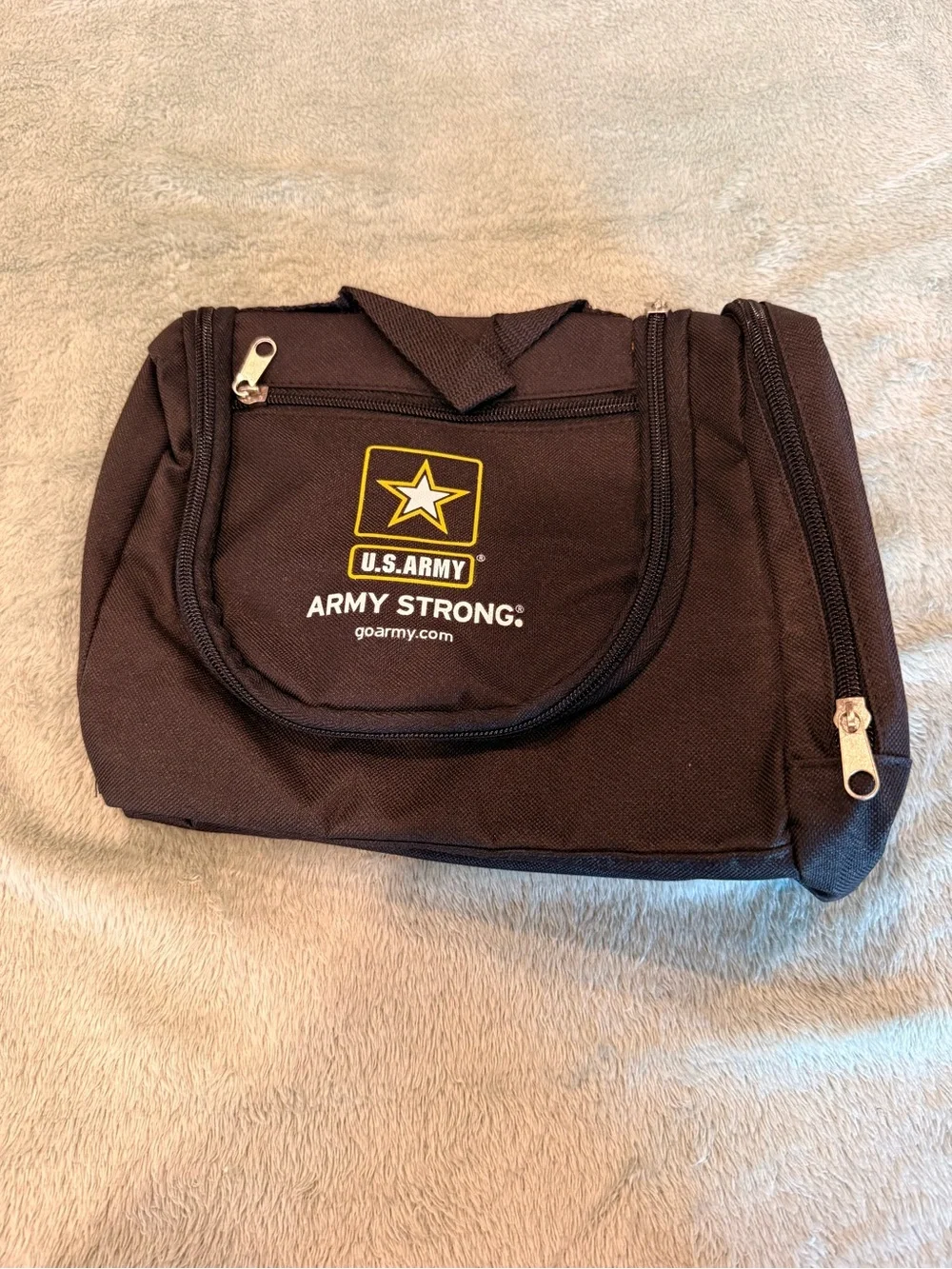 U.S. Army Army Strong Hanging Travel Toiletry Bag Black NWOT Military